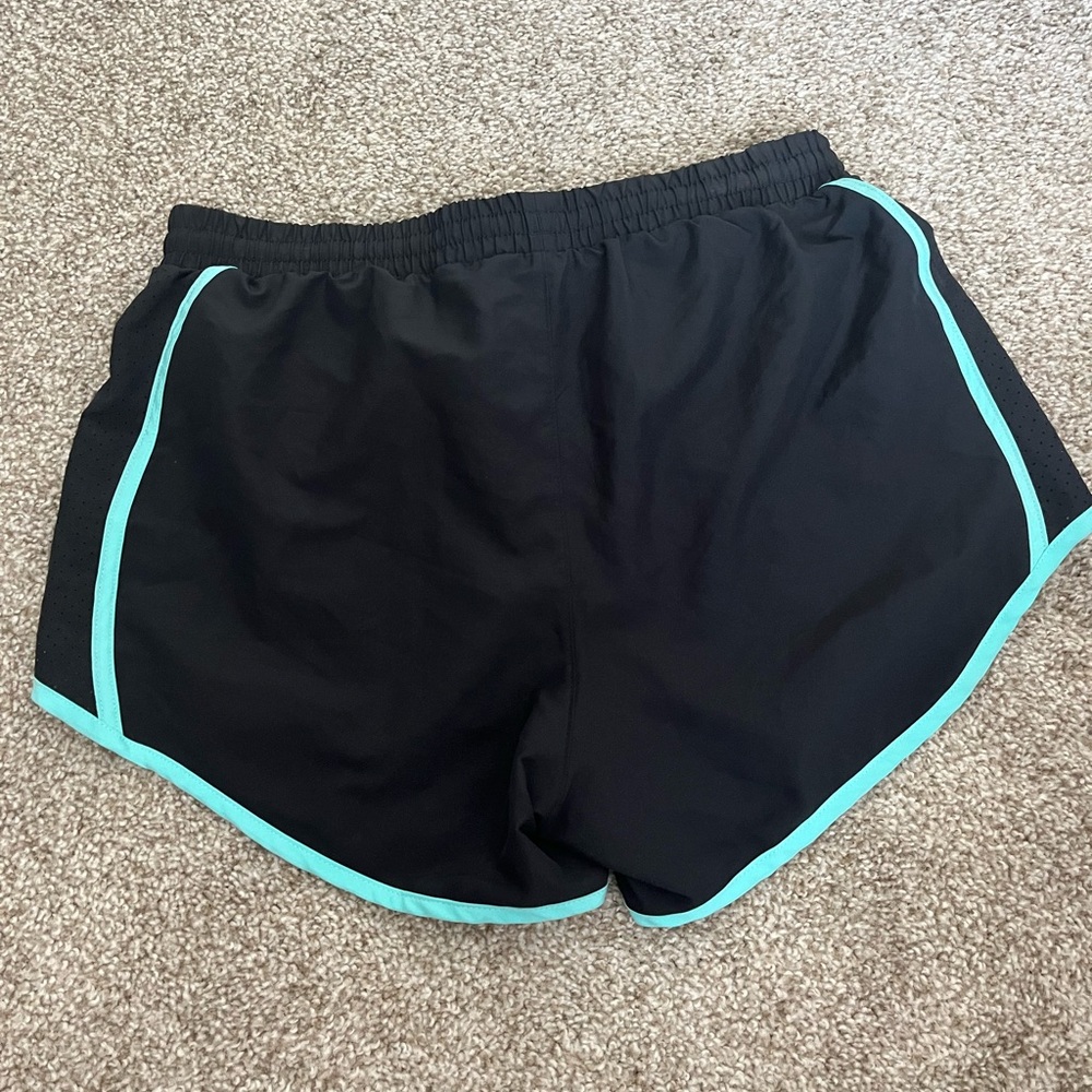 LINED HEAT GEAR RUNNING SHORTS - Picture 3 of 3